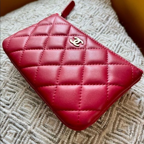 COPY - Red Chanel SMALL Ocase Lambskin - Picture 1 of 9